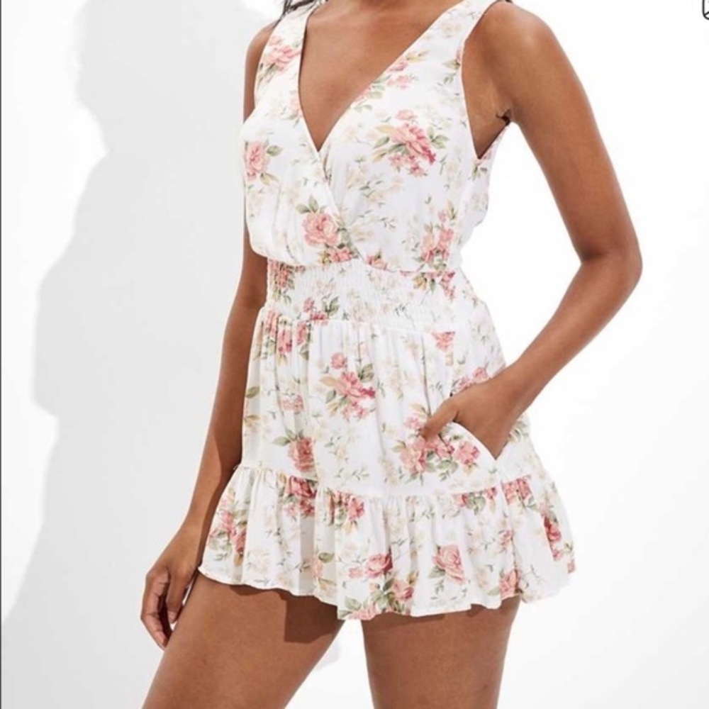 American Eagle Floral Romper with Pink and Green Accents Women Size Medium Boho